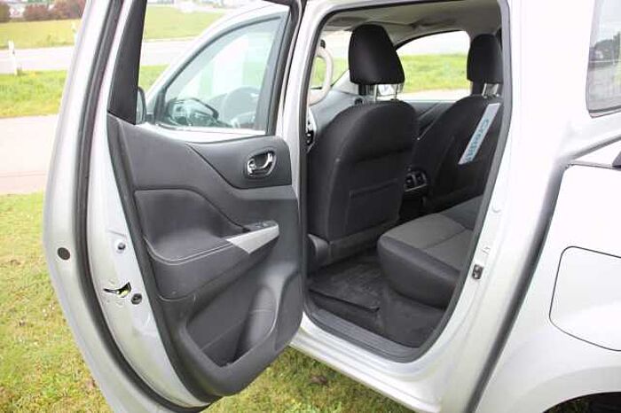 Nissan Navara 2.3 Acenta dCi Double Cab 4x4