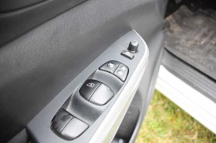 Nissan Navara 2.3 Acenta dCi Double Cab 4x4