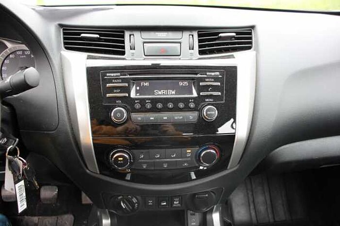 Nissan Navara 2.3 Acenta dCi Double Cab 4x4