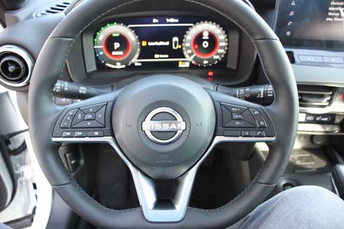 Nissan Juke 1.6 N-Connecta Hybrid 4AMT