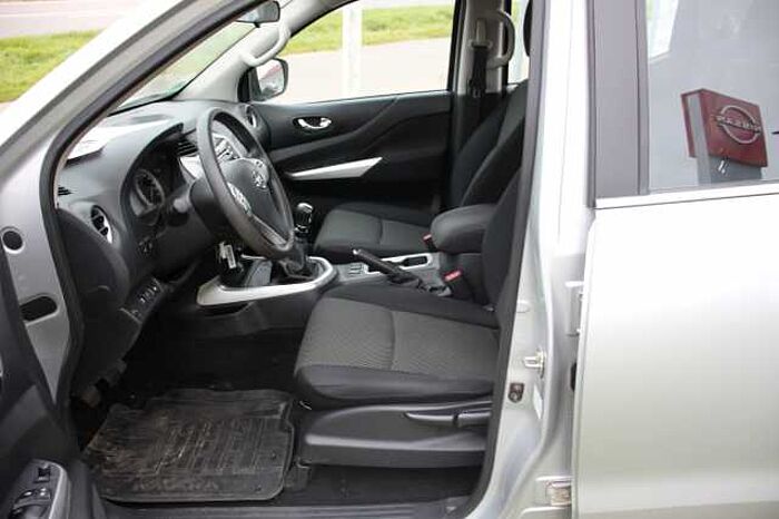 Nissan Navara 2.3 Acenta Double Cab 4x4